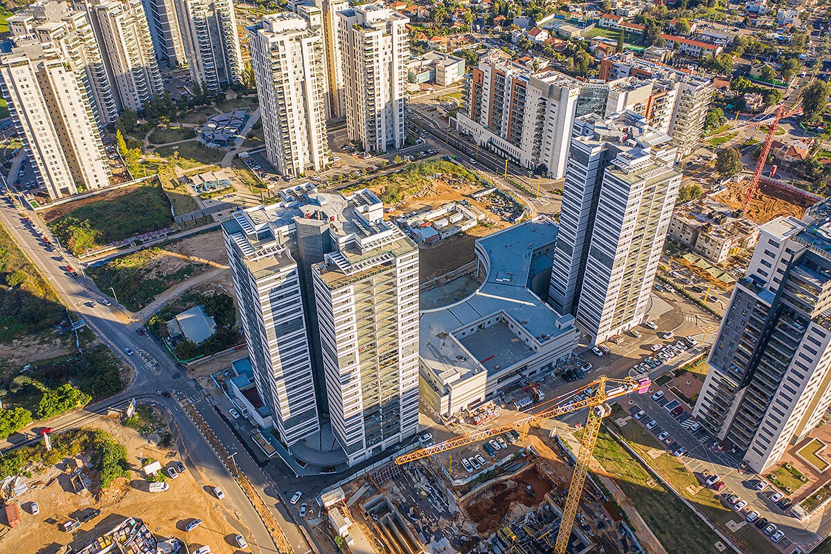 סגירת מרפסות בזכוכית בגני תקווה